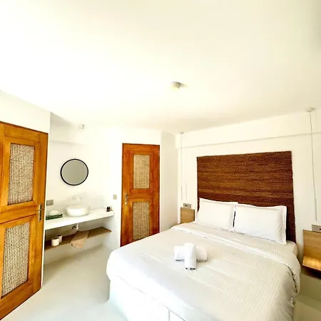 Faos Exclusive Suites Ornos  Exterior photo